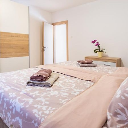 Apartmani Jolly Poreč: blizu centra i mora Esterno foto